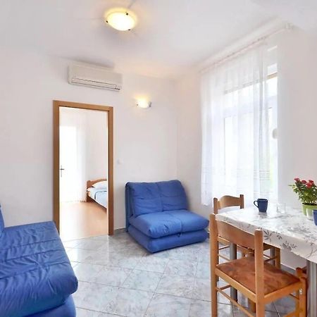 Apartment Toma Омиш Экстерьер фото