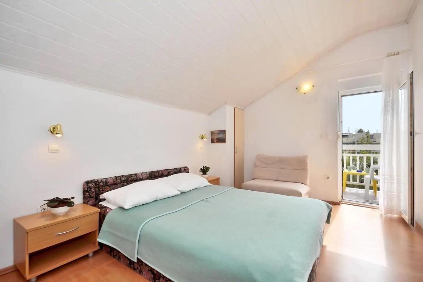 Apartment Toma Омиш Экстерьер фото
