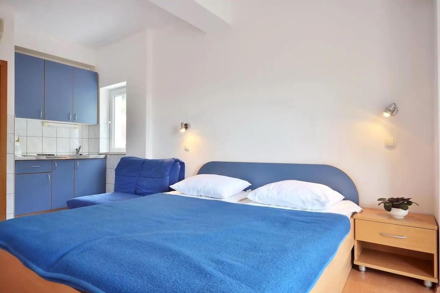 Apartment Toma Омиш Экстерьер фото