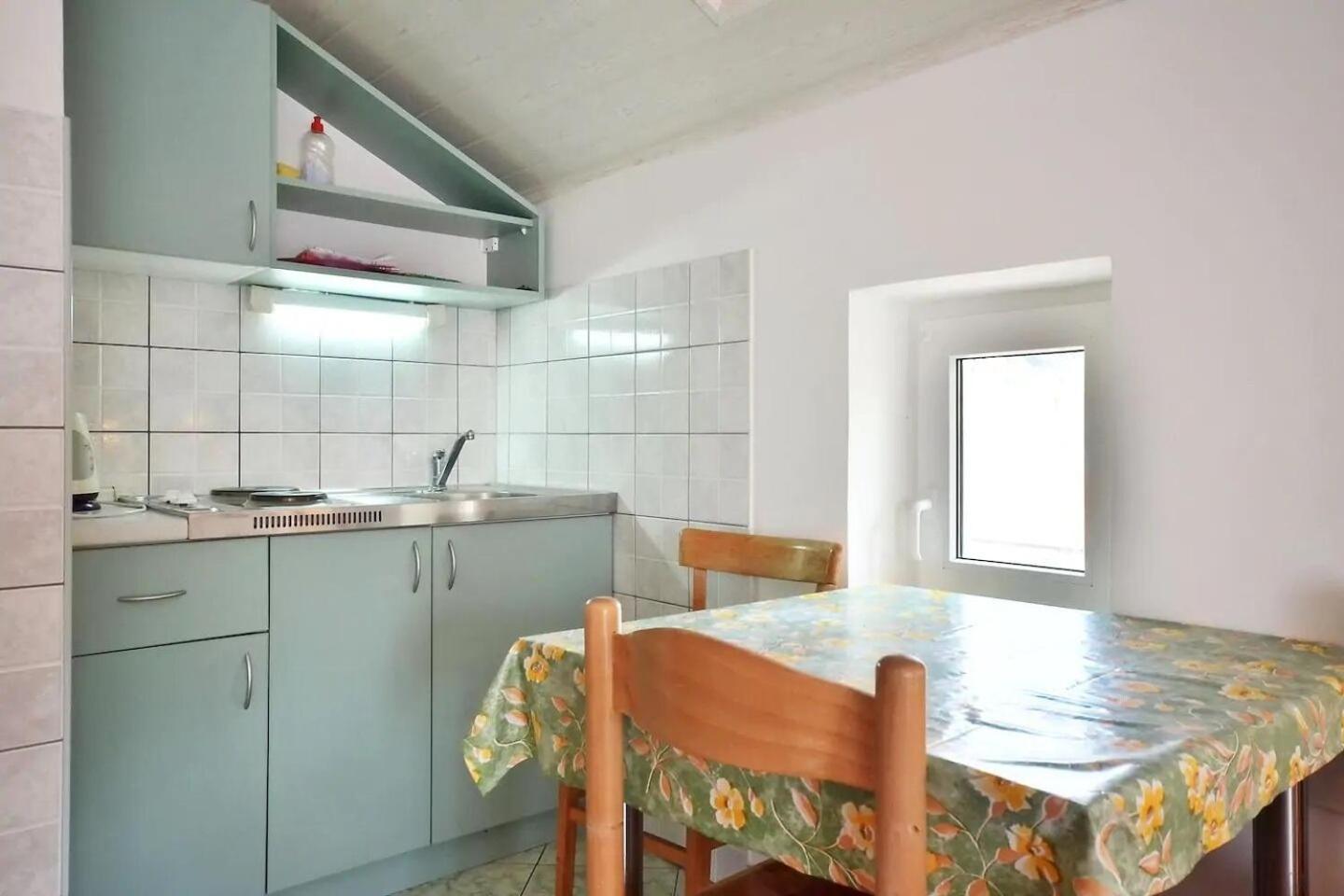 Apartment Toma Омиш Экстерьер фото
