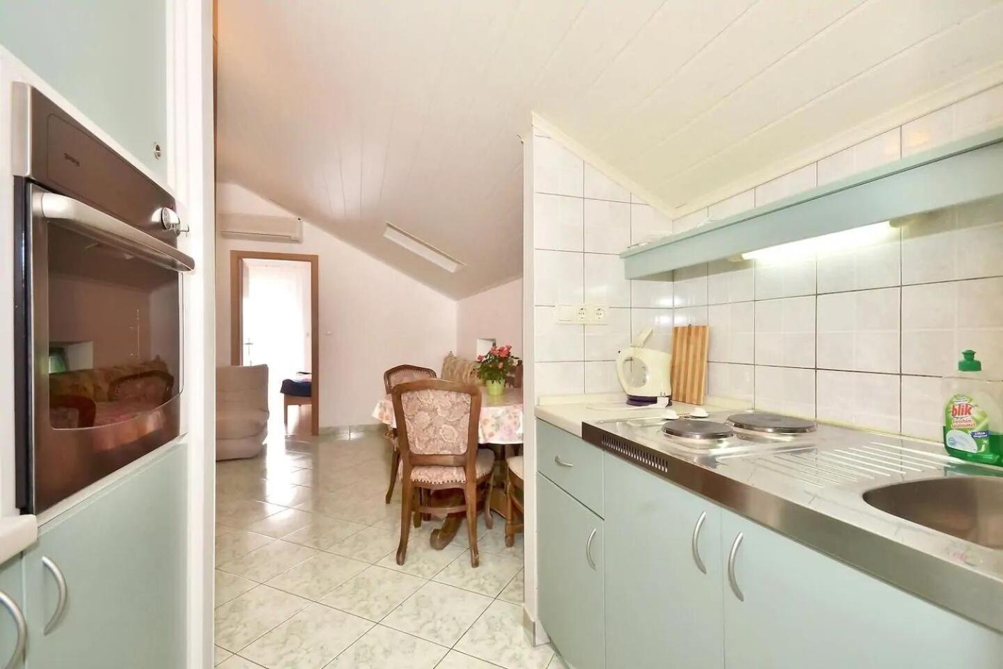 Apartment Toma Омиш Экстерьер фото
