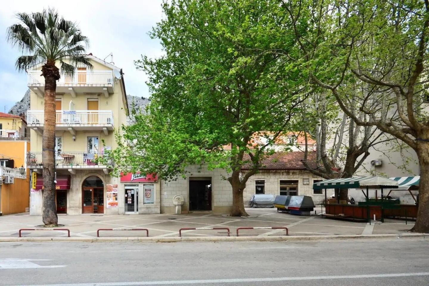 Apartment Toma Омиш Экстерьер фото